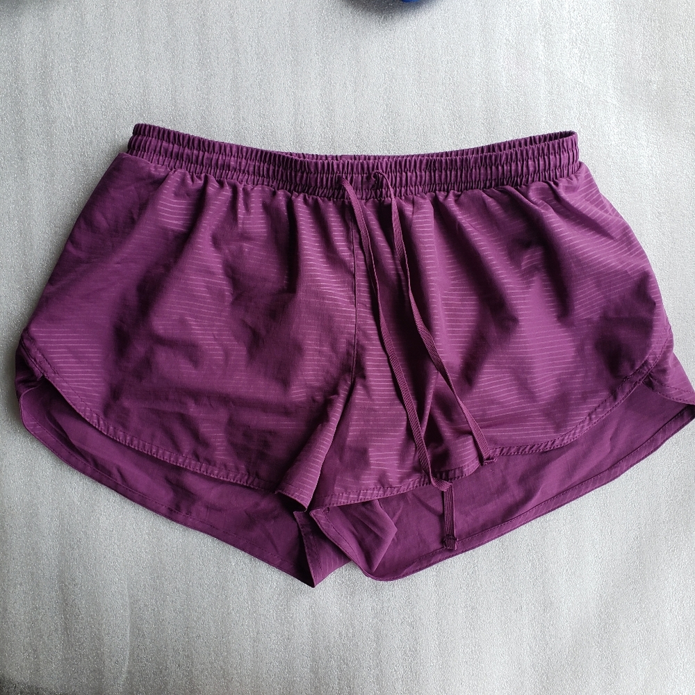 Athletic shorts bundle - Picture 2 of 5